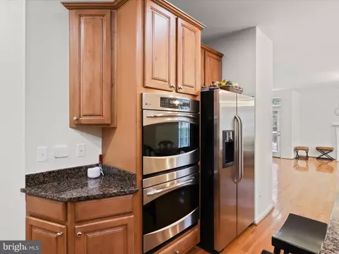 Kitchen - 3903 Beeker Mill Pl, Chantilly, VA 20151 photo 5 of 5