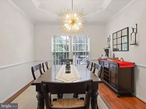 Dining - 3903 Beeker Mill Pl, Chantilly, VA 20151 photo 2 of 3
