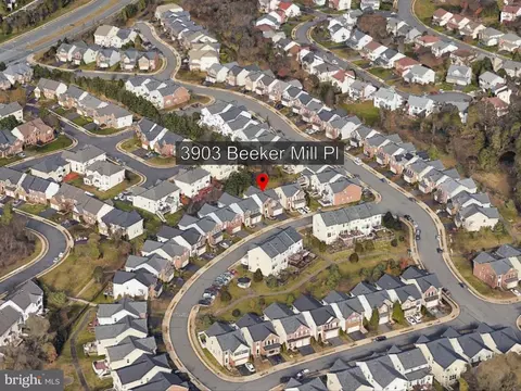 View/Area - 3903 Beeker Mill Pl, Chantilly, VA 20151 photo 1 of 2