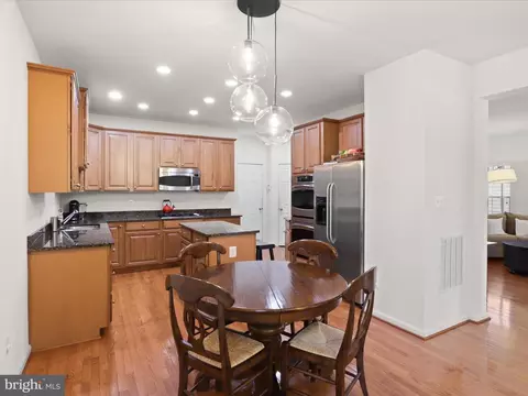 Kitchen - 3903 Beeker Mill Pl, Chantilly, VA 20151 photo 1 of 5