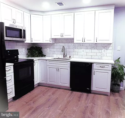 2241 Cartwright Pl, Reston, VA 20191 photo 18
