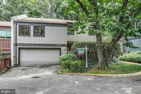 2347 Glade Bank Way, Reston, VA 20191