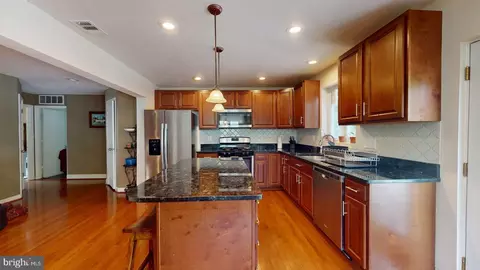 6219 Erman St, Burke, VA 22015 photo 11