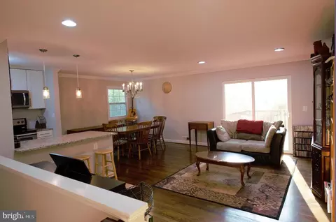6403 Limerick Ct, Springfield, VA 22152 photo 5