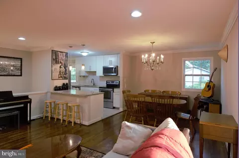 6403 Limerick Ct, Springfield, VA 22152 photo 7