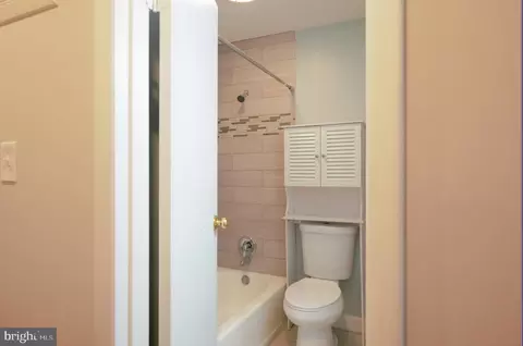 6403 Limerick Ct, Springfield, VA 22152 photo 17