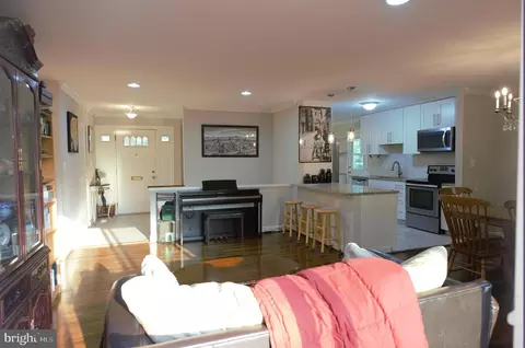6403 Limerick Ct, Springfield, VA 22152 photo 6