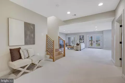 Entry Way - 6654 Chilton Ct, Mclean, VA 22101 photo 18 of 18