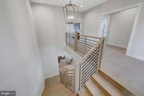 Entry Way - 6654 Chilton Ct, Mclean, VA 22101 photo 12 of 18