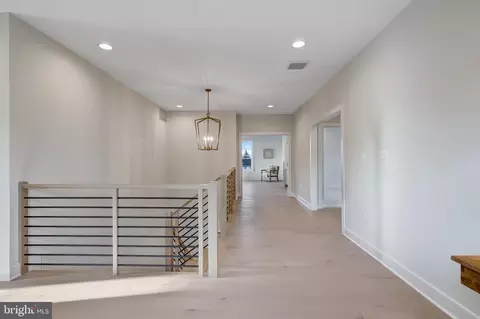 Entry Way - 6654 Chilton Ct, Mclean, VA 22101 photo 11 of 18