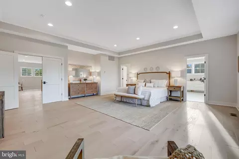Bedroom - 6654 Chilton Ct, Mclean, VA 22101 photo 2 of 8