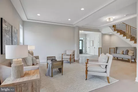 Living - 6654 Chilton Ct, Mclean, VA 22101 photo 2 of 5
