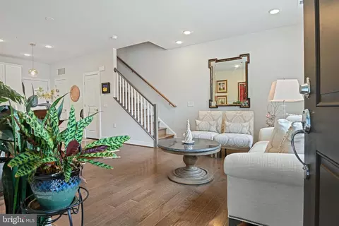 13342 Arrowbrook Centre Dr #108, Herndon, VA 20171