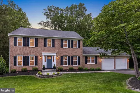 2204 Lomond Ct, Vienna, VA 22181