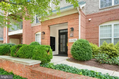 12170 Abington Hall Pl #201, Reston, VA 20190