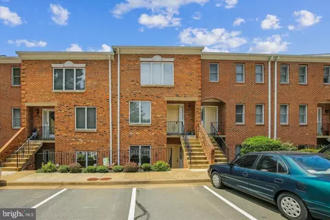3744 A Madison Ln, Falls Church, VA 22041