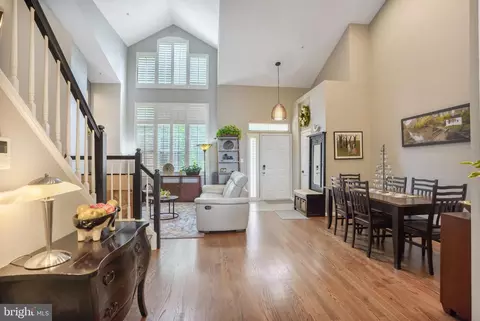 7023 Haycock Rd #G, Falls Church, VA 22043