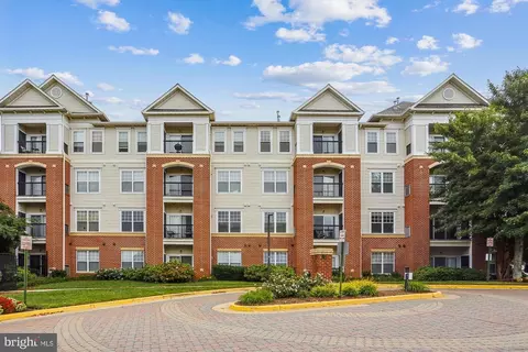 3851 Aristotle Ct #1-412, Fairfax, VA 22030
