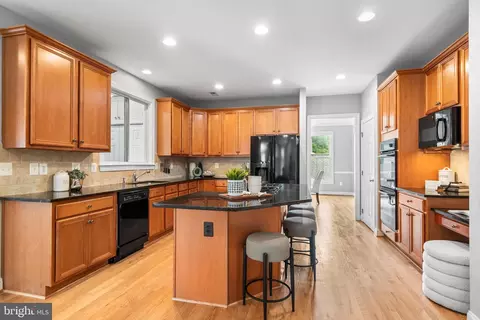 8104 Chars Landing Ct, Springfield, VA 22153 photo 18