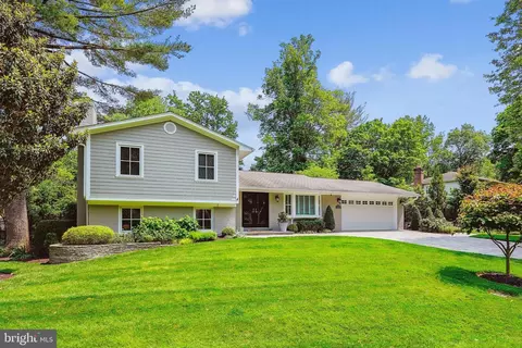 9505 Spinet Ct, Vienna, VA 22182