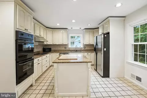 12134 Stirrup Rd, Reston, VA 20191 photo 11