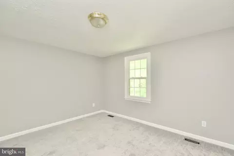 Bedroom - 7818 Roundabout Way, Springfield, VA 22153 photo 5 of 8