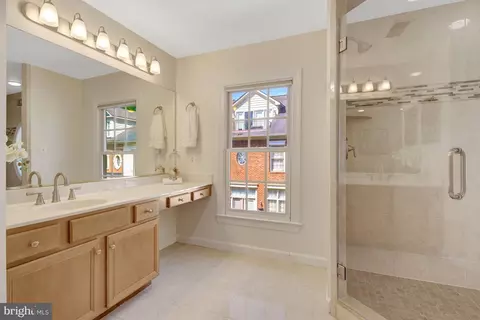 Bath - 1650 Colonial Hills Dr, Mclean, VA 22102 photo 1 of 4