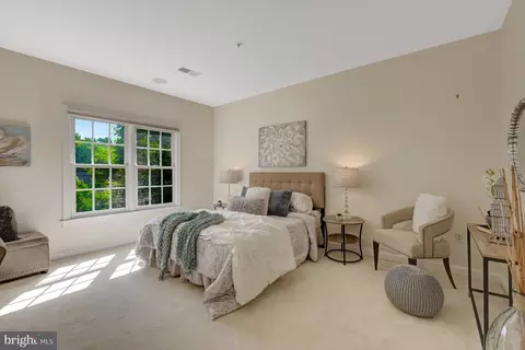 Bedroom - 1650 Colonial Hills Dr, Mclean, VA 22102 photo 1 of 7