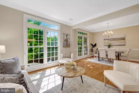 Dining - 1650 Colonial Hills Dr, Mclean, VA 22102 photo 5 of 5