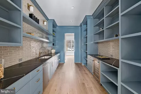Entry Way - 8437 Sparger St, Mclean, VA 22102 photo 1 of 2