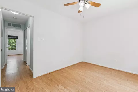 8485 Laurel Oak Dr, Springfield, VA 22153 photo 17
