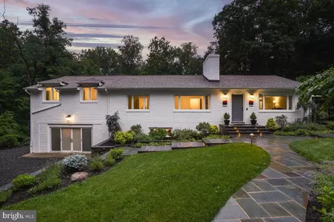 4604 Park Rd, Alexandria, VA 22312