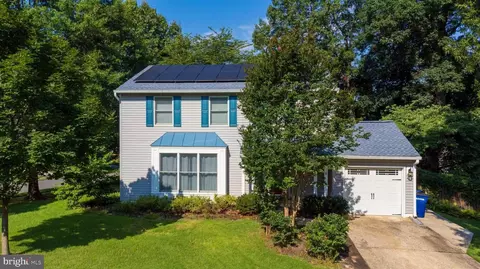 1233 Cooper Station Rd, Herndon, VA 20170