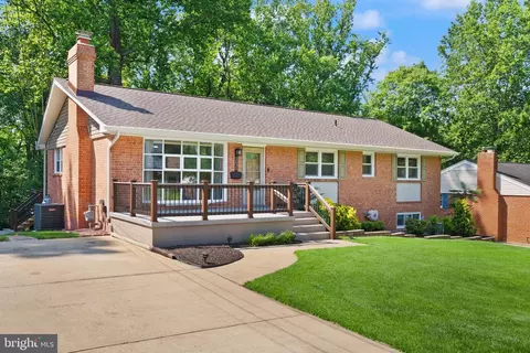 5634 Inverchapel Rd, Springfield, VA 22151