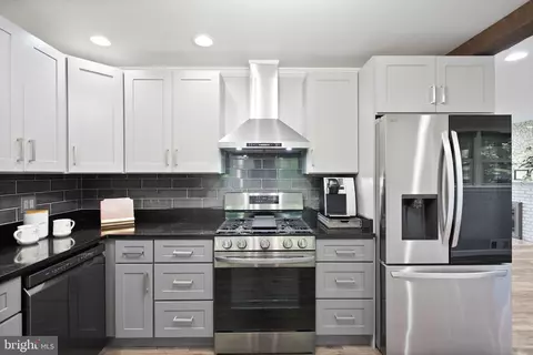 5634 Inverchapel Rd, Springfield, VA 22151 photo 20