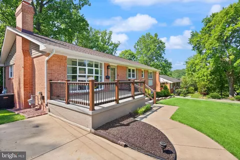5634 Inverchapel Rd, Springfield, VA 22151 photo 4