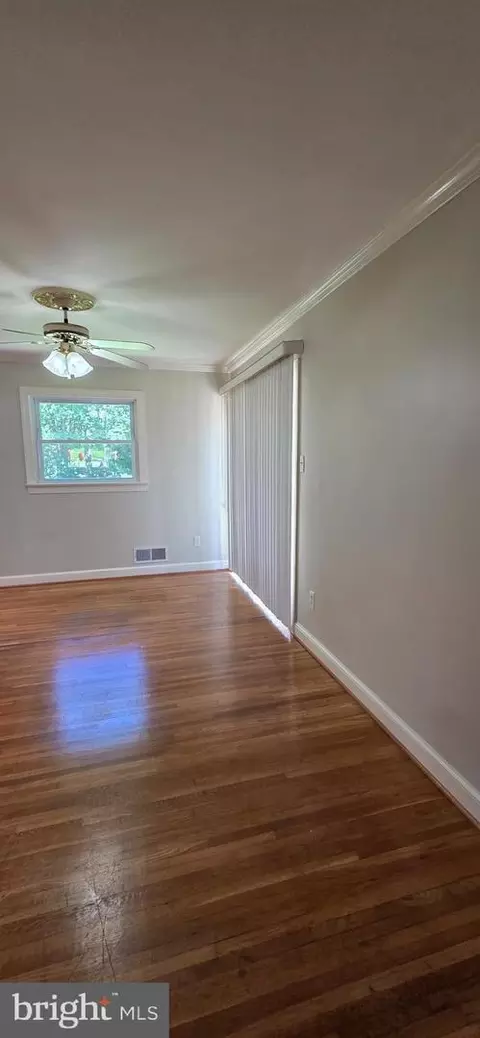 7632 Webbwood Ct, Springfield, VA 22151 photo 5