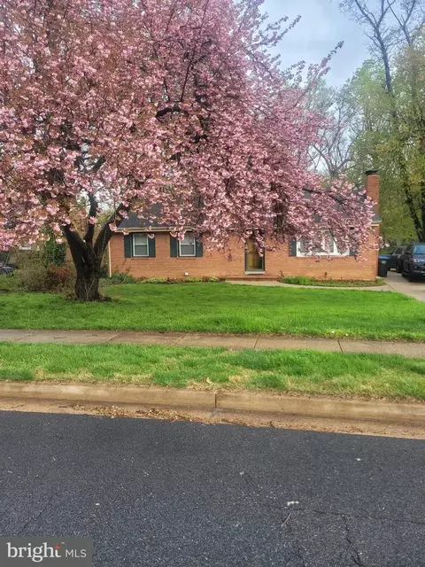 7632 Webbwood Ct, Springfield, VA 22151 photo 3