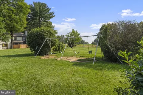 Exterior - 11866 S Lakes Ct, Reston, VA 20191 photo 5 of 5