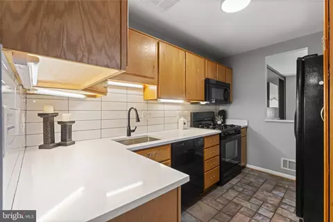 Kitchen - 11866 S Lakes Ct, Reston, VA 20191 photo 3 of 5