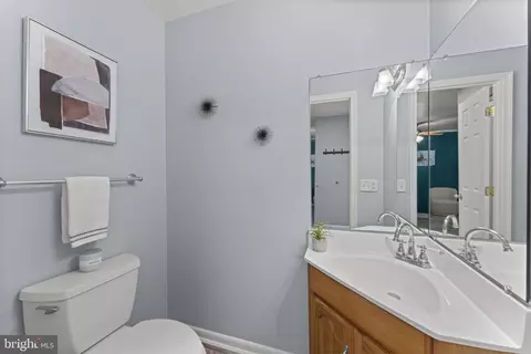 Bath - 11866 S Lakes Ct, Reston, VA 20191 photo 1 of 4