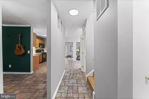Entry Way - 11866 S Lakes Ct, Reston, VA 20191 photo 2 of 11