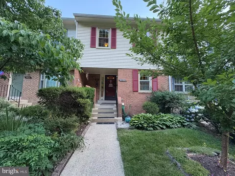 5930 Langton Dr, Franconia, VA 22310
