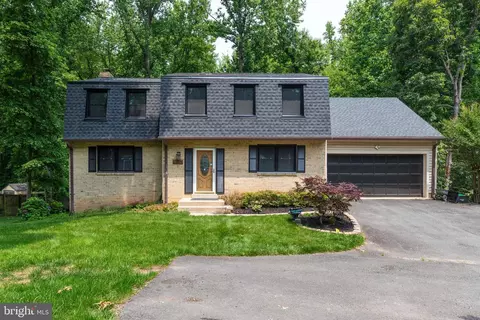 4910 Heversham Ct, Fairfax, VA 22032