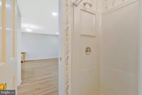 1441 Colleen Ln, Mclean, VA 22101 photo 32
