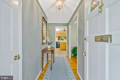 1441 Colleen Ln, Mclean, VA 22101 photo 2