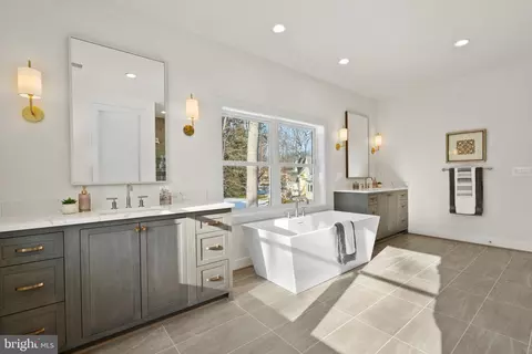 Bath - 8619 Redwood, Vienna, VA 22180 photo 1 of 1