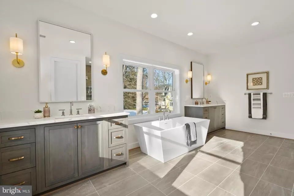 Bath - 8619 Redwood, Vienna, VA 22180 photo 1 of 1