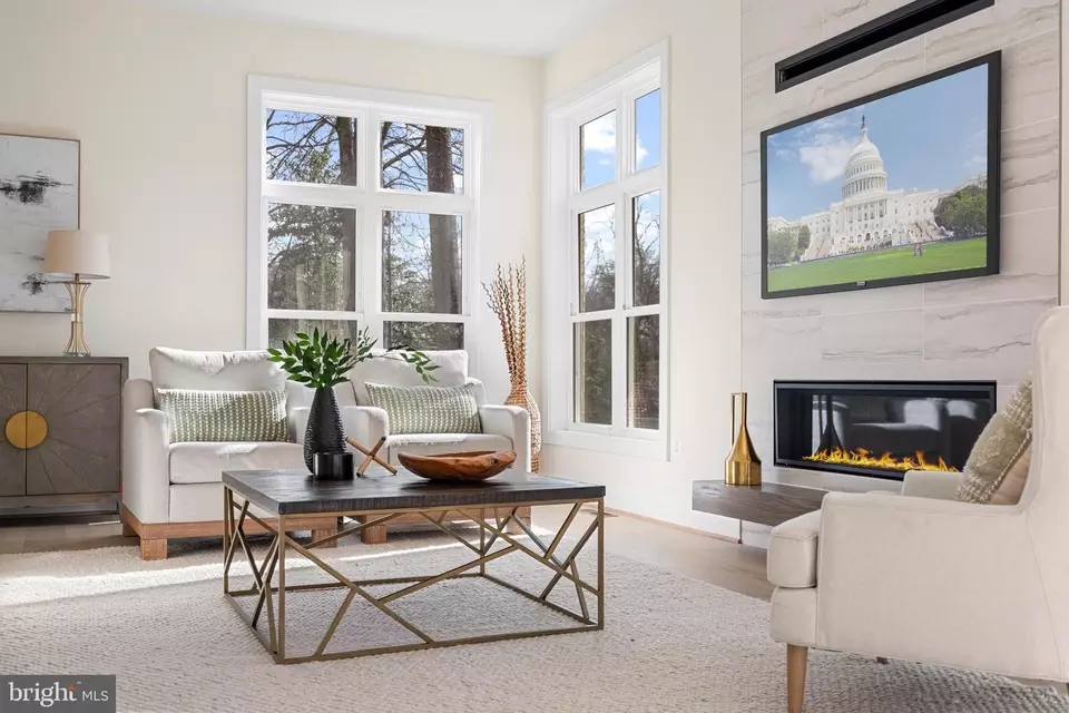 Living - 8619 Redwood, Vienna, VA 22180 photo 4 of 6