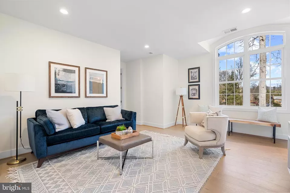 Other - 8619 Redwood, Vienna, VA 22180 photo 9 of 11